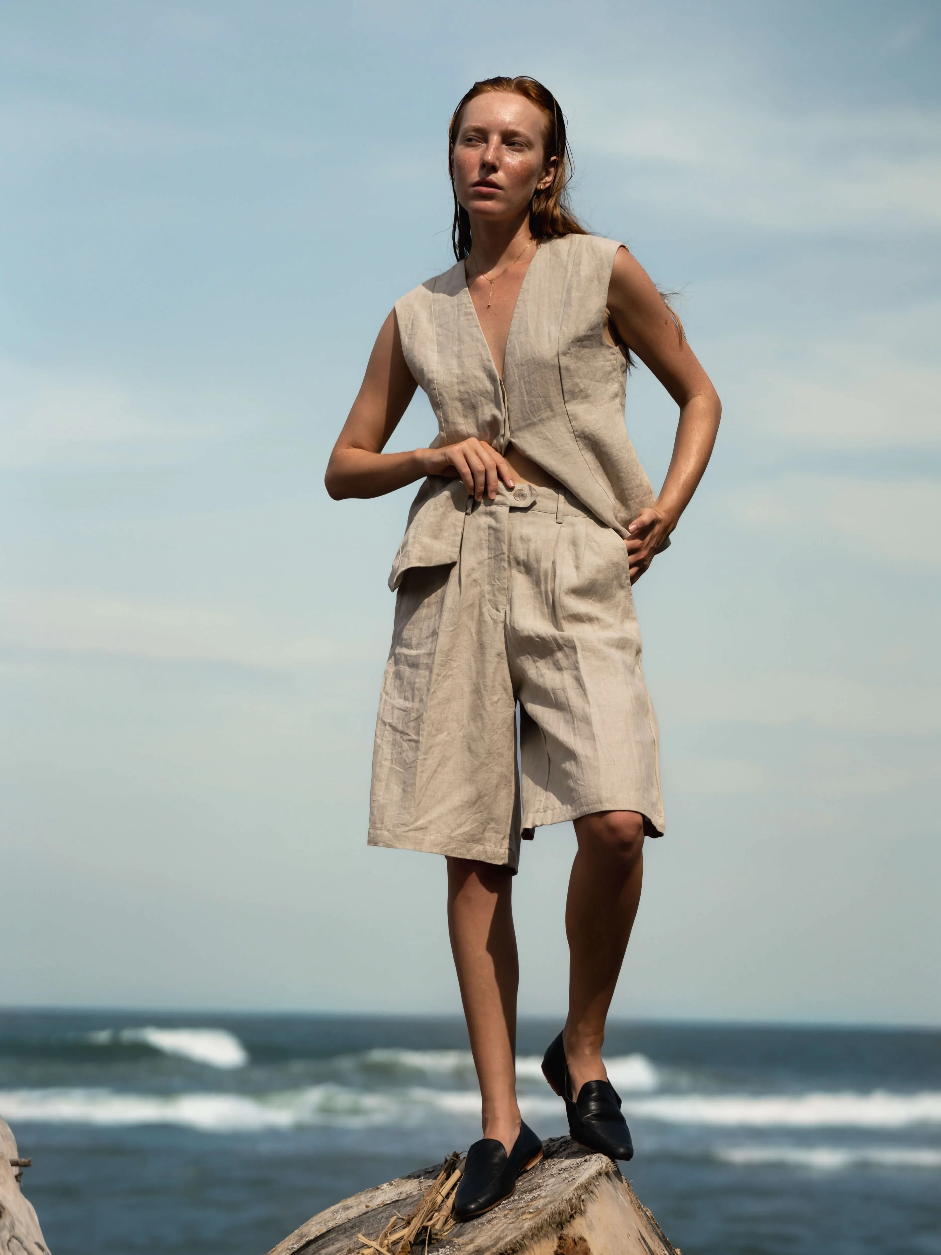 01 Gesine Linen Vest
