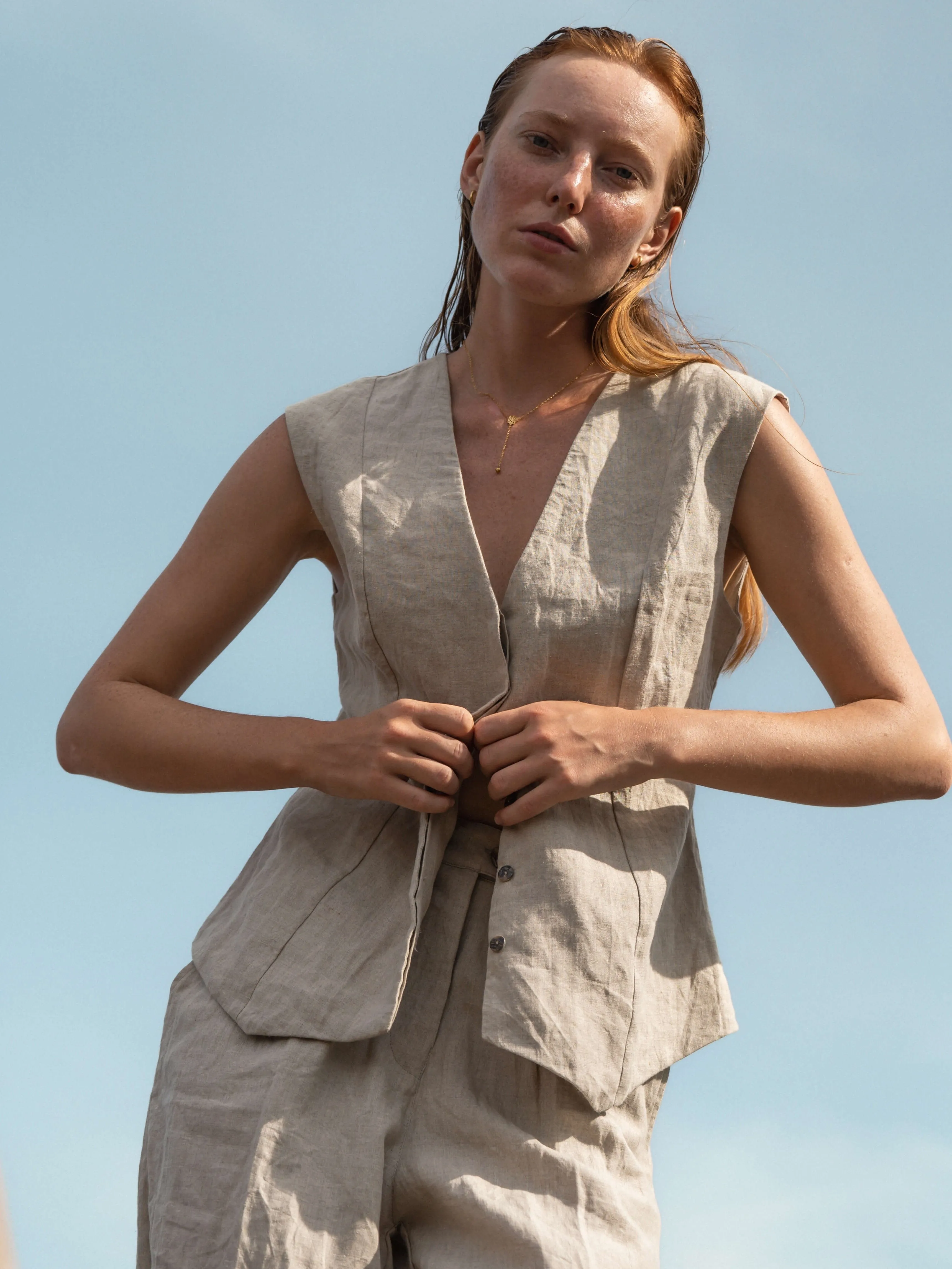 01 Gesine Linen Vest