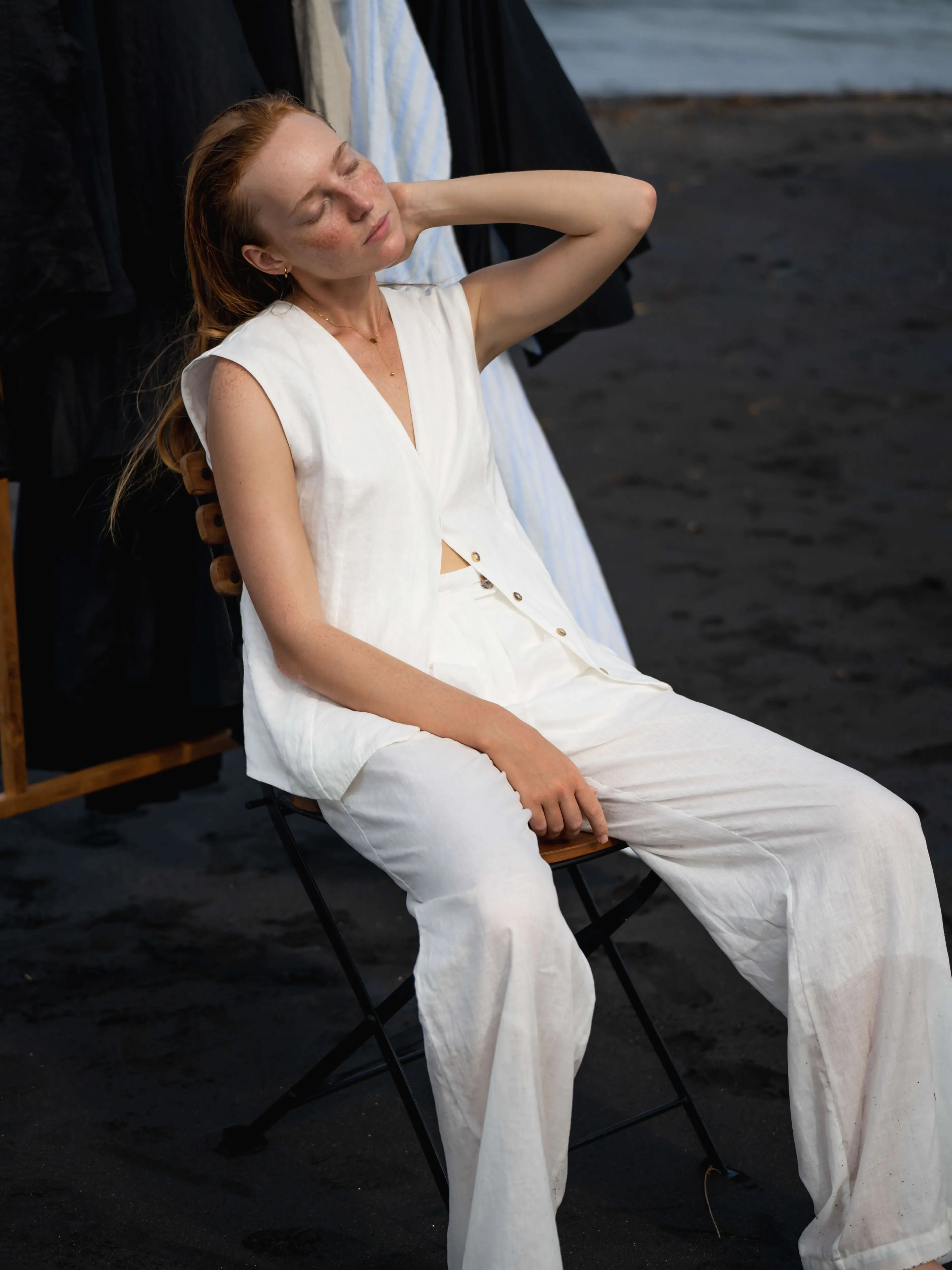 01 Gesine Linen Vest