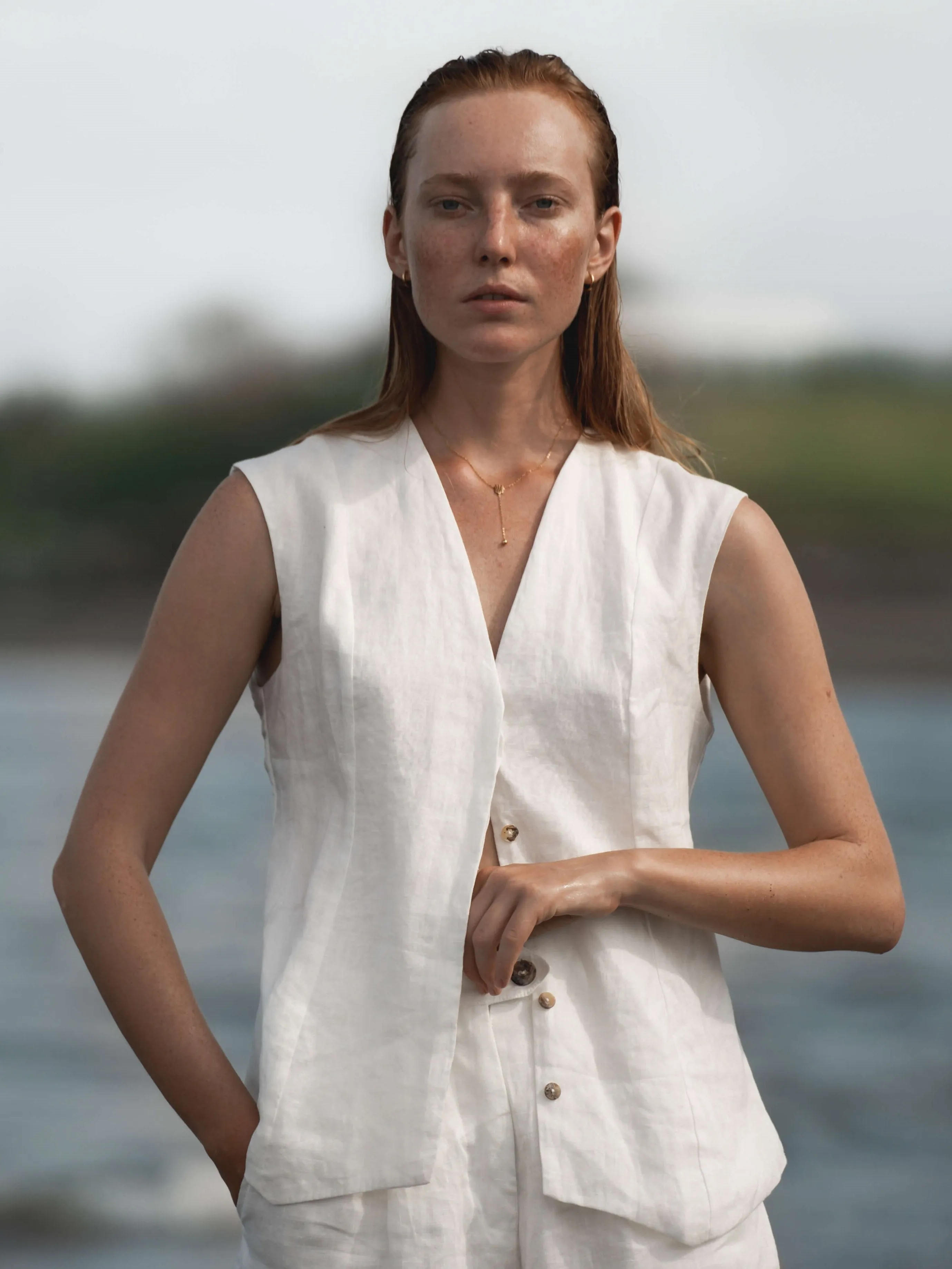 01 Gesine Linen Vest
