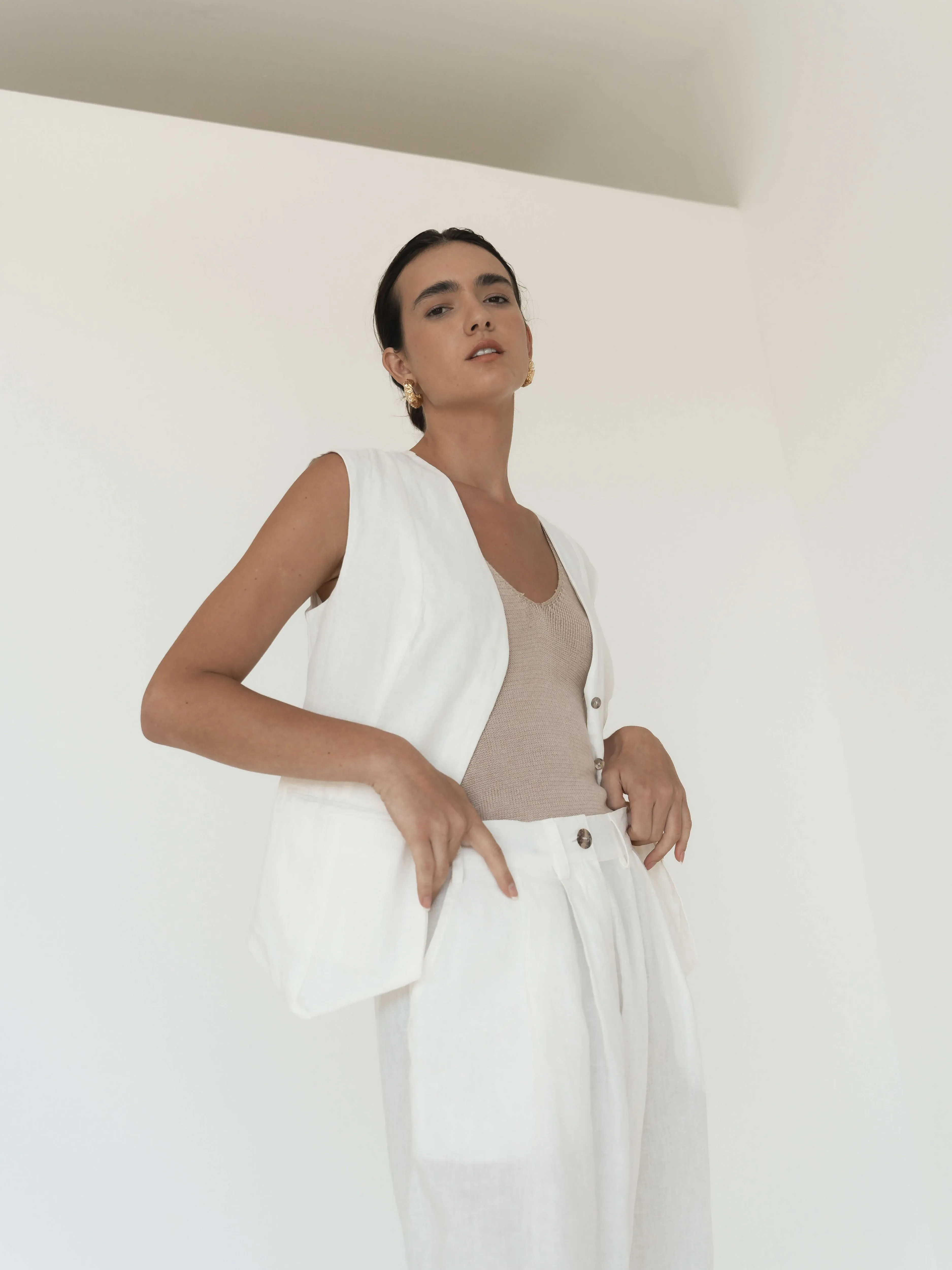02 Gesine Linen Vest