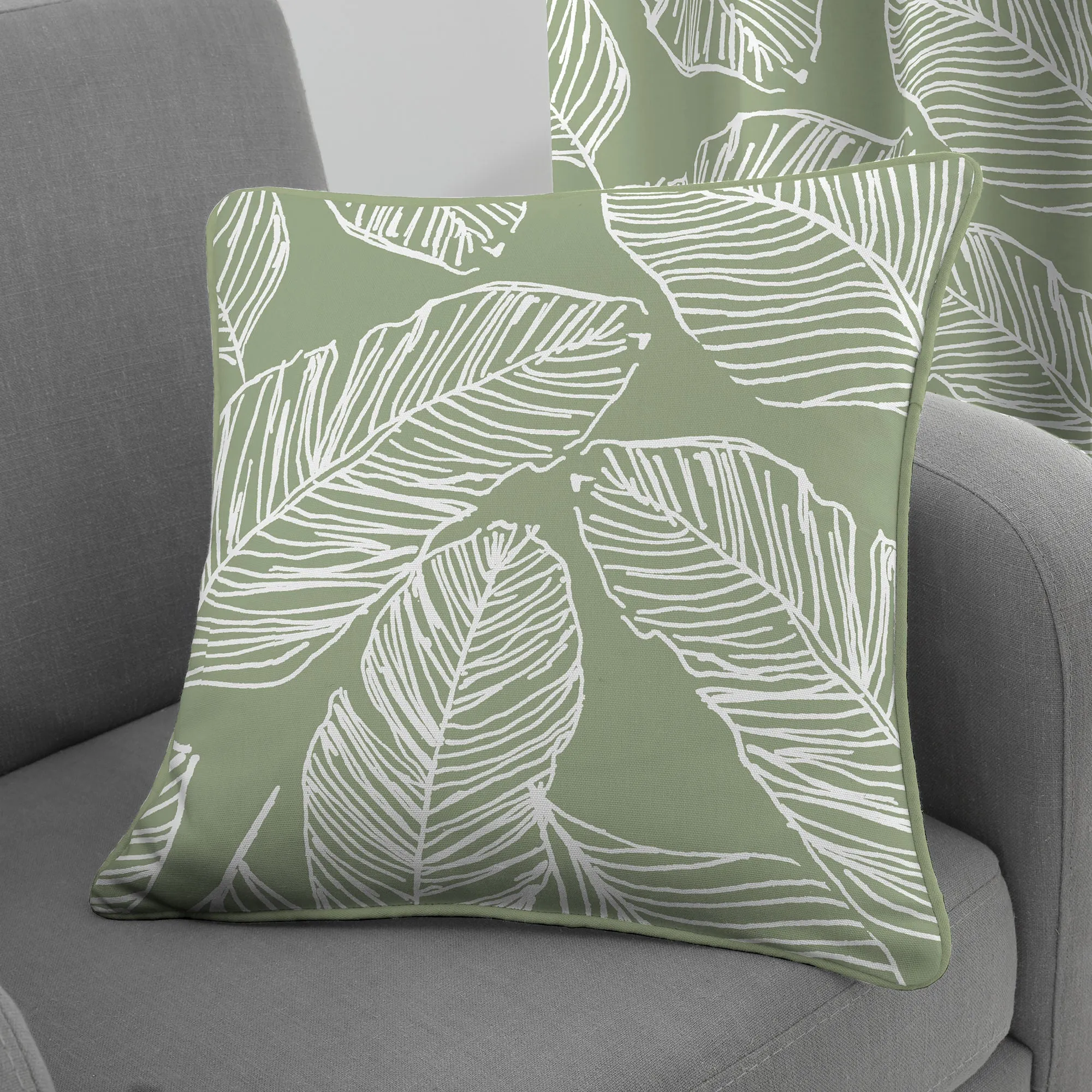 Matteo Cushion by Fusion in Green 43 x 43cm