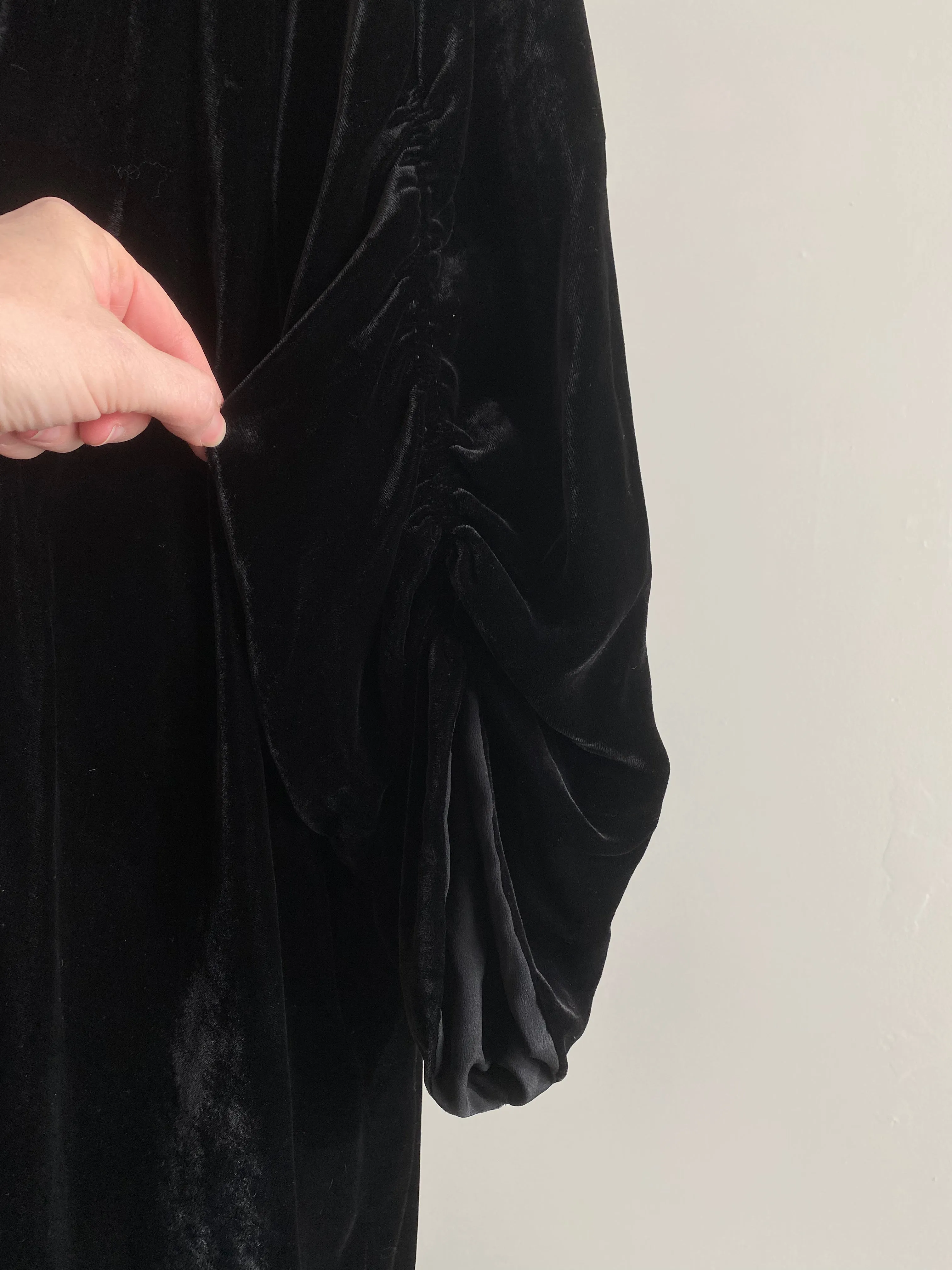 Sublime 1920's Black Silk Velvet Opera Coat With Massive Sleeves / OS