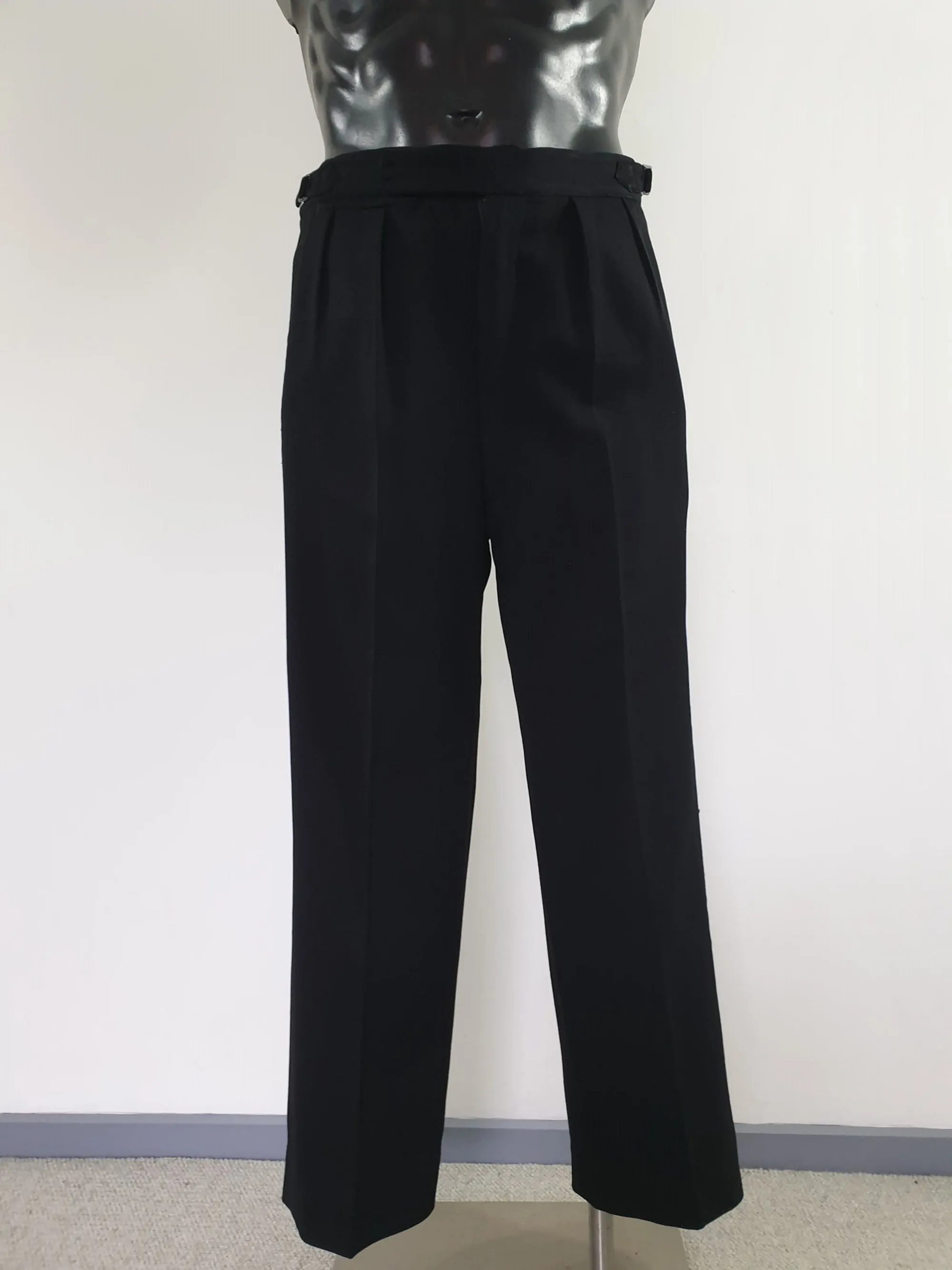 Wool Pleat Front Dress Pants - M